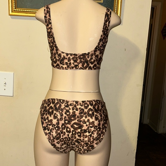 Aerie Longline Plunge Leopard Ring
Bikini Top & Swim Choose Bikini Size Set M - Picture 3 of 12